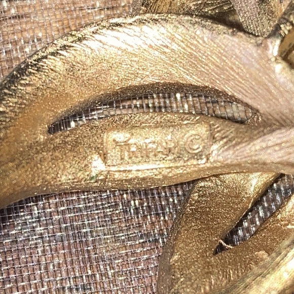 RARE 1960 Crown Trafari leafs flower brooch - Picture 2 of 4